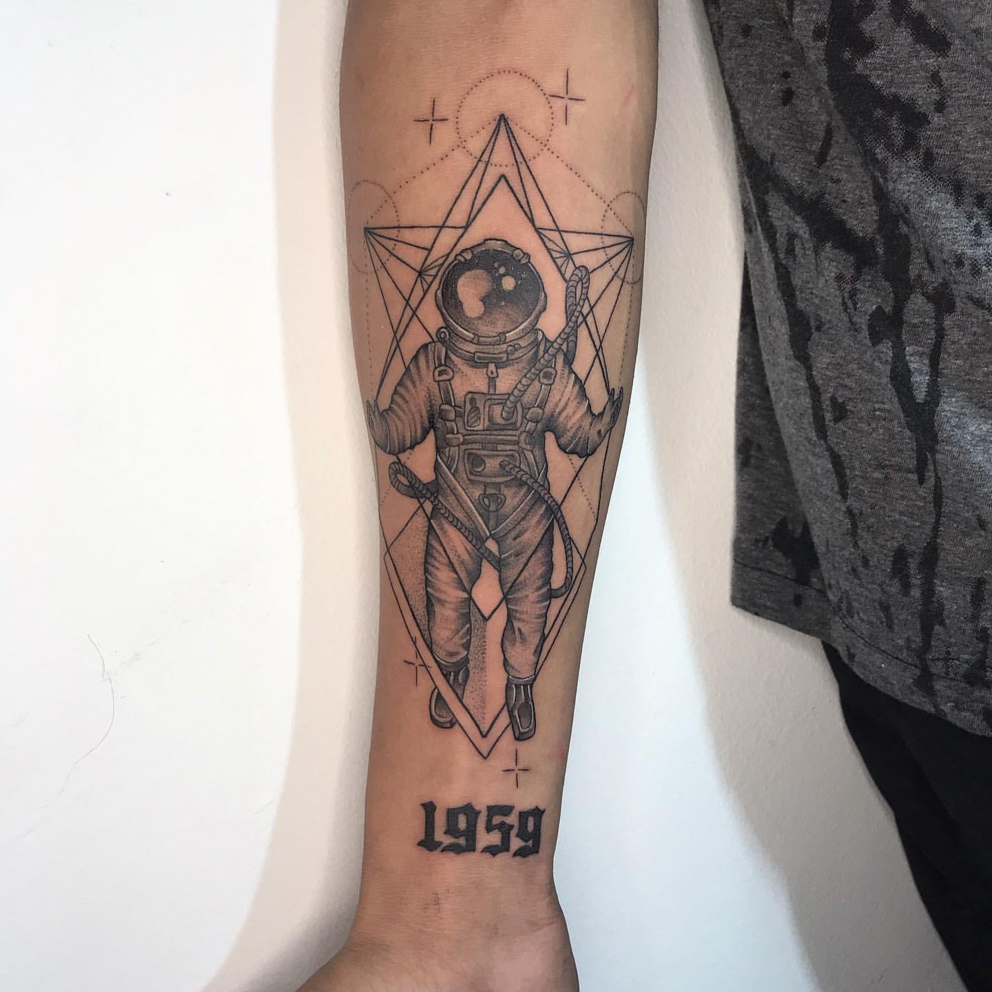 23 Legendary Astronaut Tattoo Ideas Amp Quot Inkpossible Amp Quot To Resist