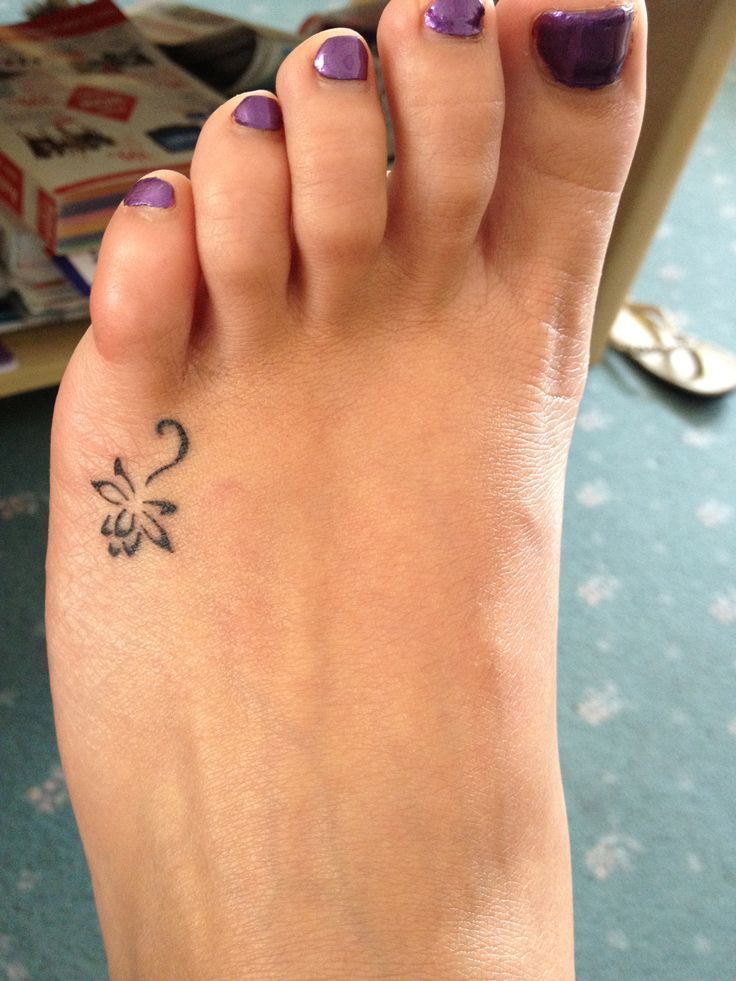 27 Small And Cute Foot Tattoo Ideas For Women Styleoholic 27 Small And Cute Foot Tattoo Ideas For Women Styleoholic