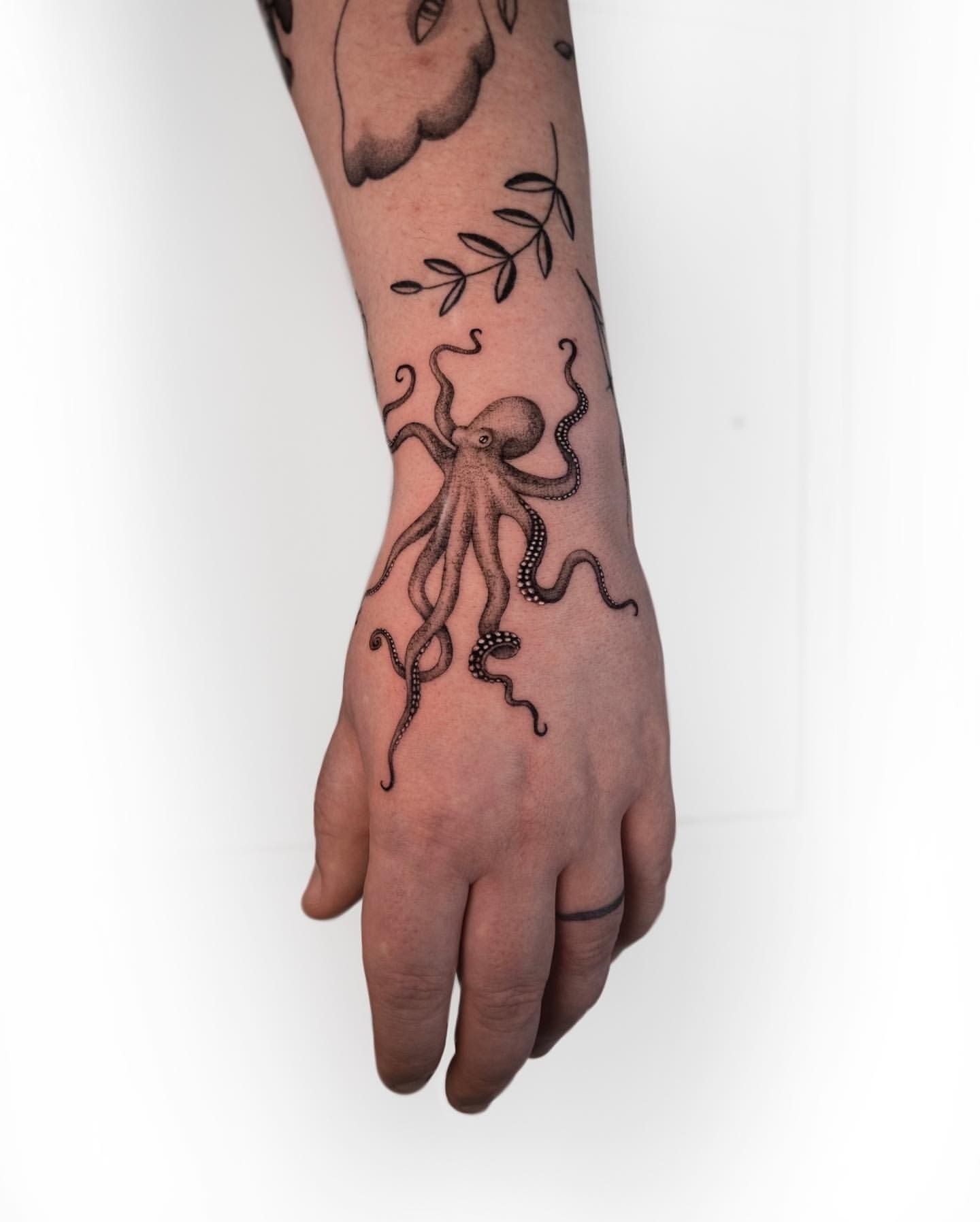30 Ink Worthy Octopus Tattoo Ideas For Women Amp Men In 2024