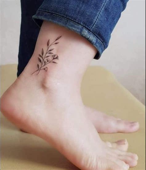 40 Awesome Foot Tattoos Ideas And Designs For Women