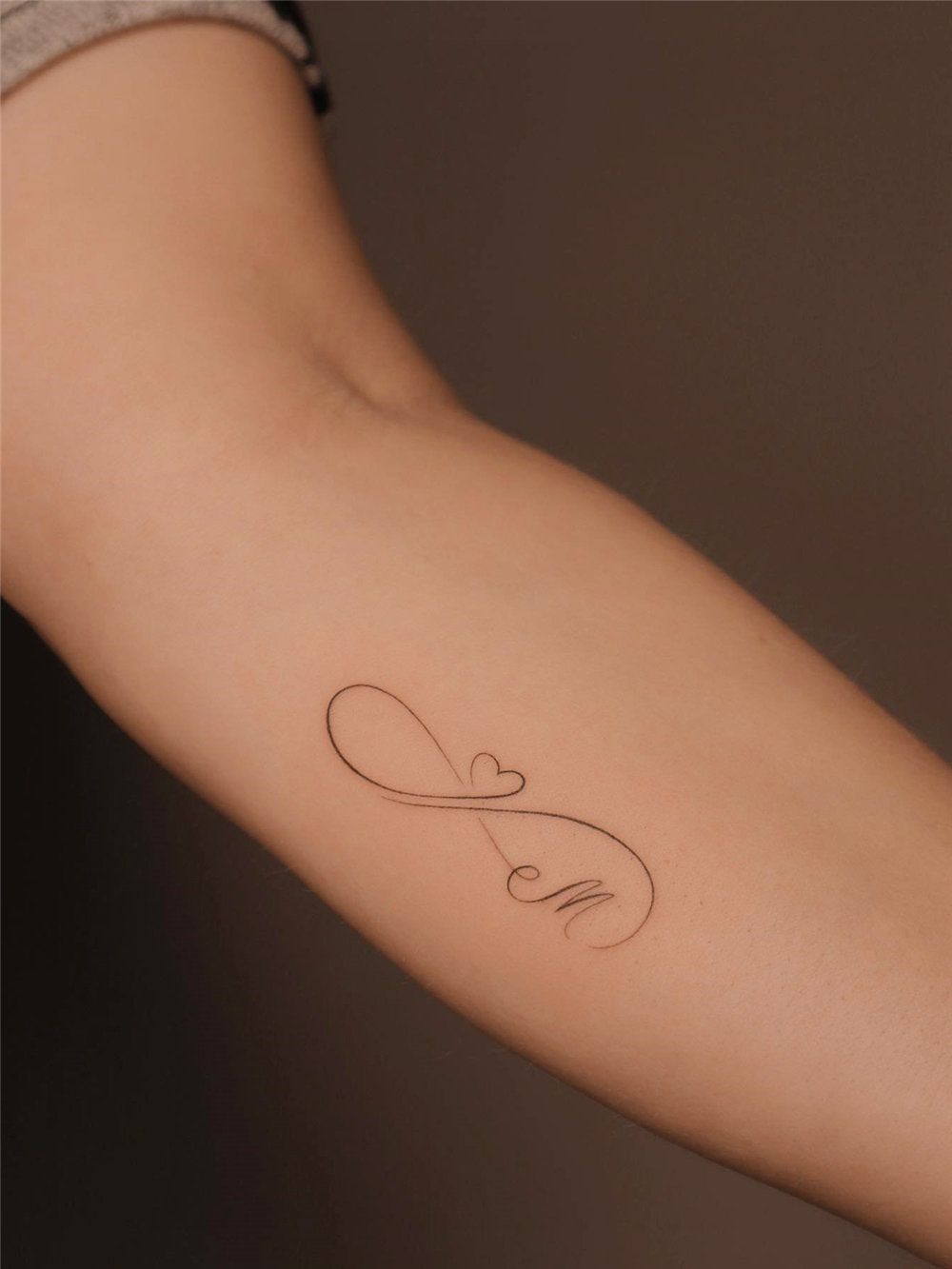 55 Meaningful Fine Line Tattoos For Minimalist Women Line Tattoos