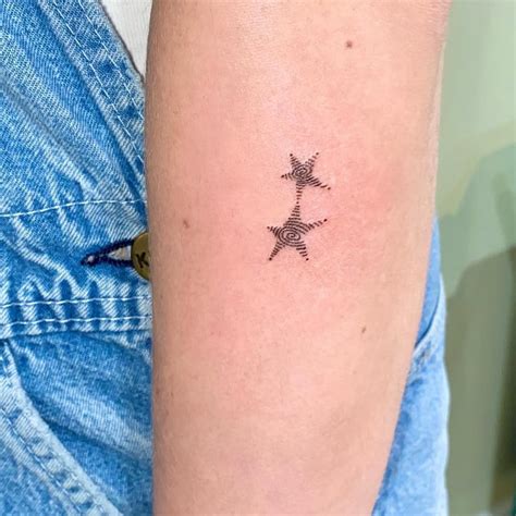 63 Creative Star Tattoos To Illuminate Your Style Sacred Joanne 63 Creative Star Tattoos To Illuminate Your Style Sacred Joanne