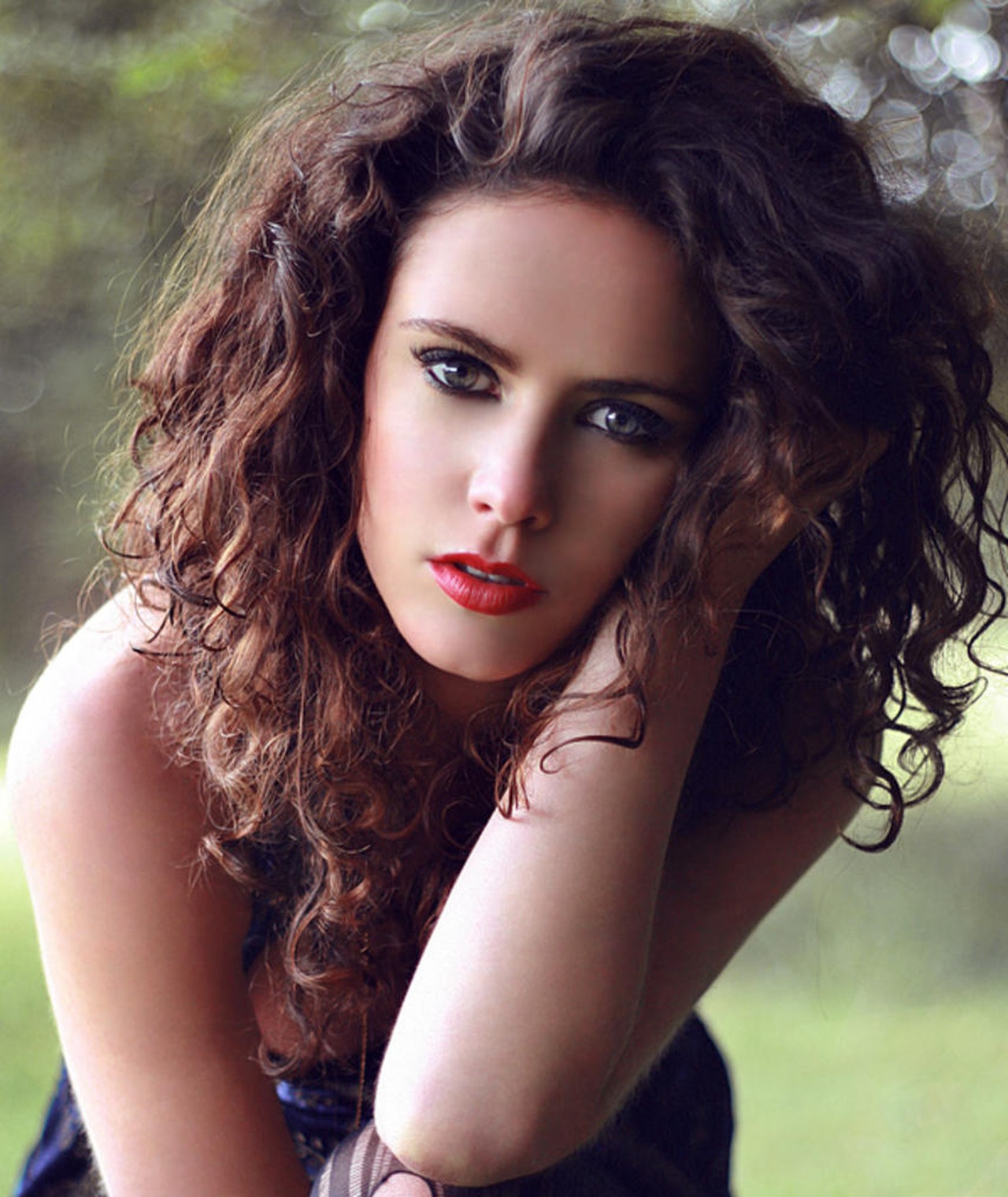 Amy Manson Amy Manson