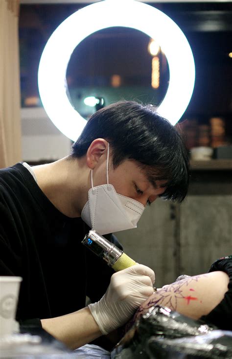 Life And Death Central Motifs In Barim S Tattoo Art Tattoo Life