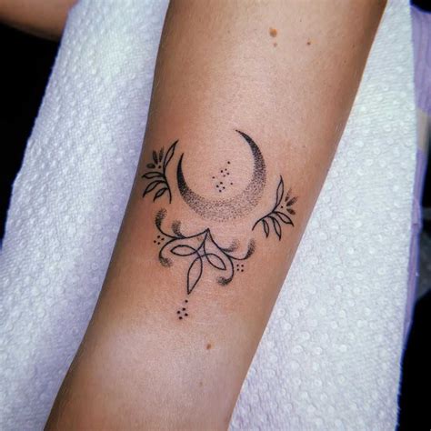 Moon And Ornaments By Belladona Hurricane Tattoogrid Net Moon And Ornaments By Belladona Hurricane Tattoogrid Net