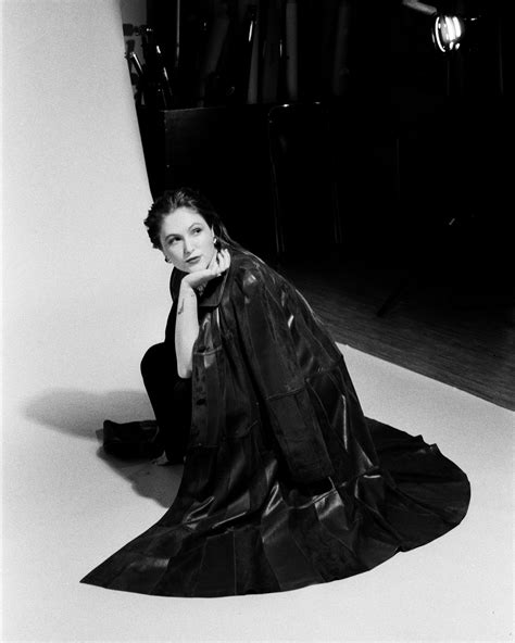 Pretty Raw Behind The Scenes Vivian Taylor Changing Into Her Sexy Lingerie Xnxx Com