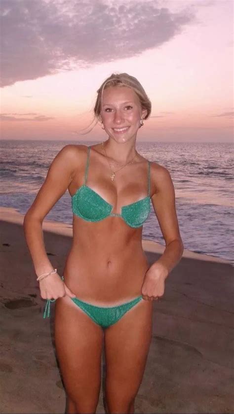 Sexy Tan Lines Revealed 25 Pics The Bored Smiley Sexy Tan Lines Revealed 25 Pics The Bored Smiley