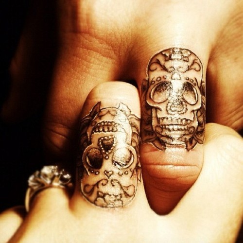 Skull Tattoo Finger