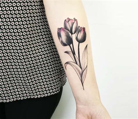 Top Tulip Flowers Tattoo Motives