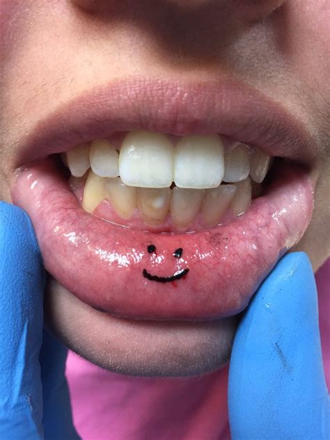 Warna Lip Tattoos Lip Tattoo 500 Designs Amp Ideas Tattoos Ai Warna Lip Tattoos Lip Tattoo 500 Designs Amp Ideas Tattoos Ai