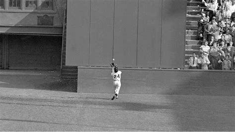 Willie Mays Catch Video Video Reddit Trend Willie Mays Catch Video Video Reddit Trend